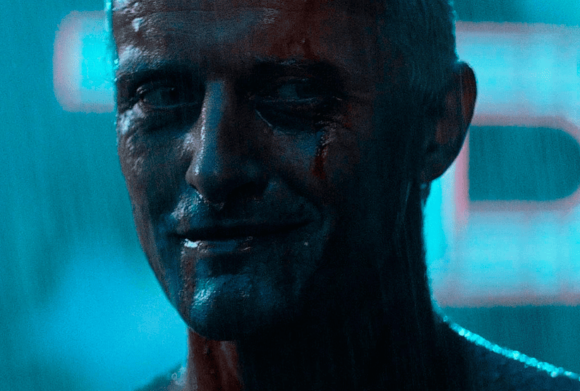 Roy interpretado por Rutger Hauer contemplando seus últimos segundos em Blade Runner. Um dos personagens mais famosos dos anos 80.