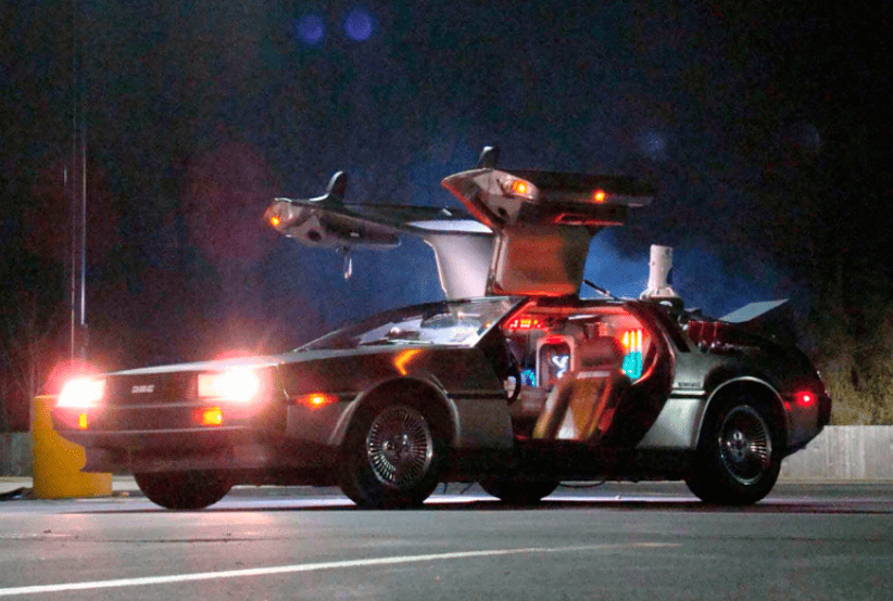 O famoso DeLorean DMC-12. Lista que reúne curiosidades sobre  filme De Volta para o Futuro.