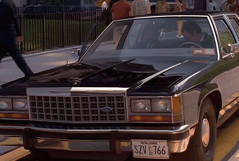Imagem do carro Ford Crown Victoria.Um dos carros mais desejados do cinema