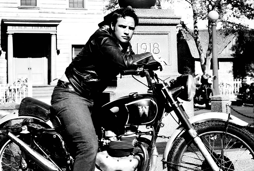 Triumph Thunderbird T6, Marlon Brando no filme O Selvagem (1953), em uma lista que reúne As motos mais incríveis do cinema.