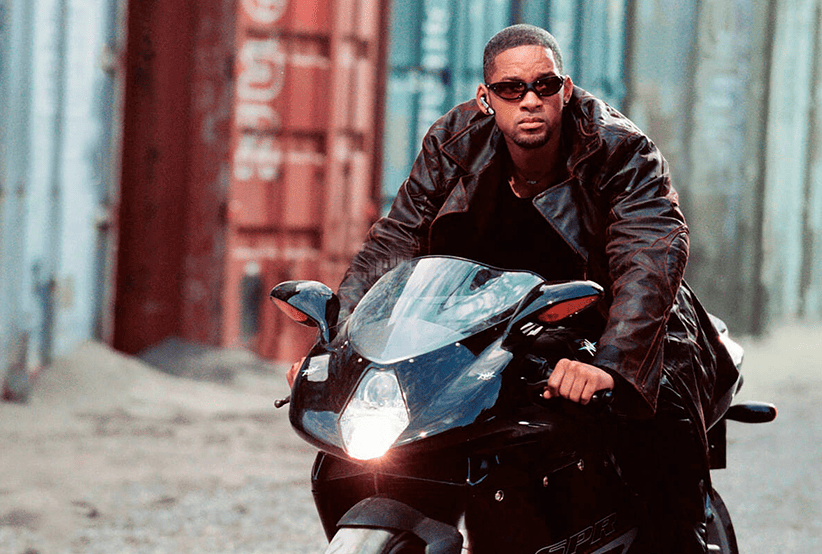 MV Agusta F4-SPR 750, Will Smith no filme Eu, Robô (2014), em uma lista que reúne As motos mais incríveis do cinema.