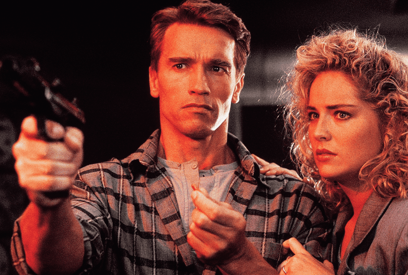 Arnold Schwarzenegger no filme O Vingador do Futuro (1990). Em uma lista 30 filmes indispensáveis da carreira.