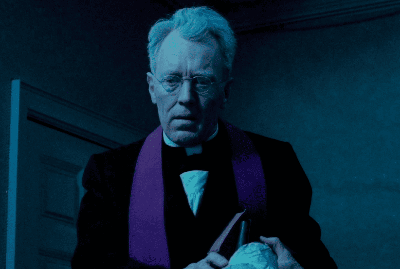 Max Von Sydow como Padre Merrin no filme O Exorcista (1973), em uma lsita com os 30 personagens mais famosos dos anos 70.
