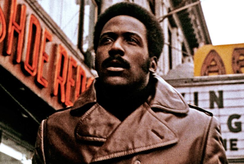 Richard Roundtree como John Shaft  no filme Shaft (1971), em uma lsita com os 30 personagens mais famosos dos anos 70.