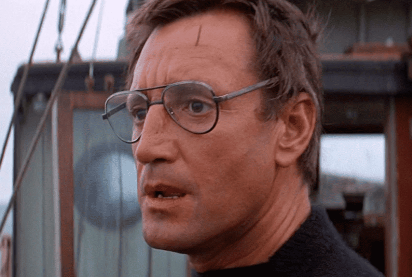 Roy Scheider como Martin Brody no filme Tubarão (1975), em uma lsita com os 30 personagens mais famosos dos anos 70.