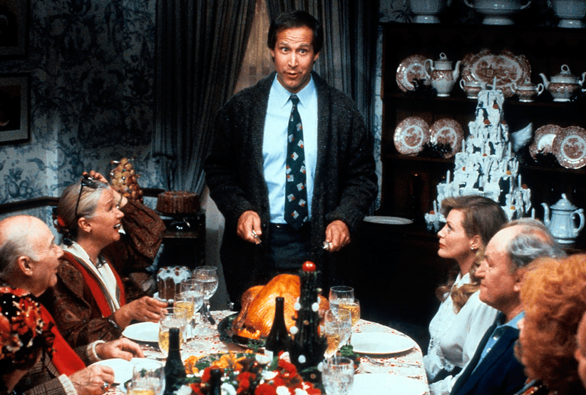 Clark Griswold (Chevy Chase) no filme Férias Frustradas no Natal (1989). Em uma lista dos melhores filmes de natal.