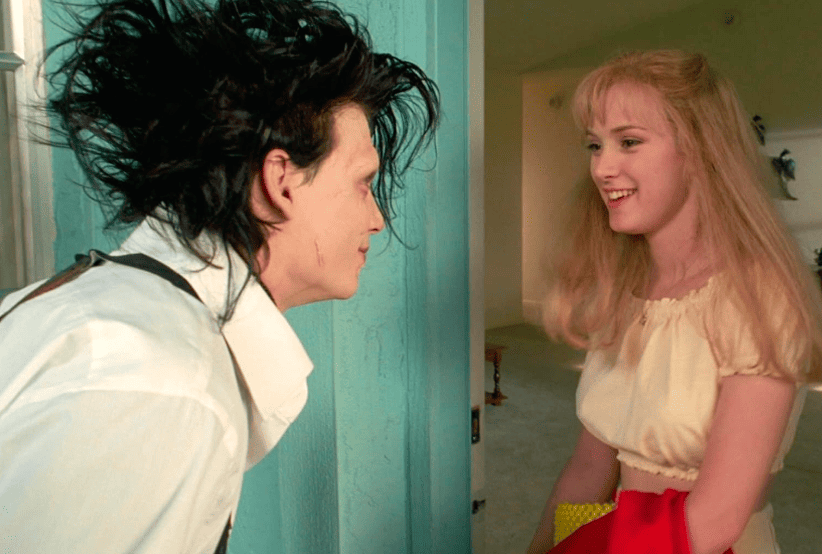 Casais do Cinema:  Atores: Johnny Depp e Winona Ryder no Filme: Edward Mãos de Tesoura (1990) 