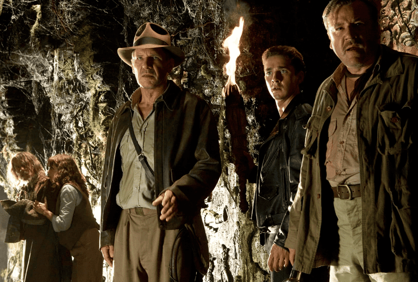 Cena de Indiana Jones e o Reino da Caveira de Cristal. Indiana Jones: Tudo Sobre a Maior Franquia de Aventura do Cinema